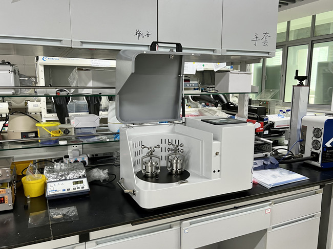 南京工業大學PULVERIZER 80雙罐高能行星式球磨機